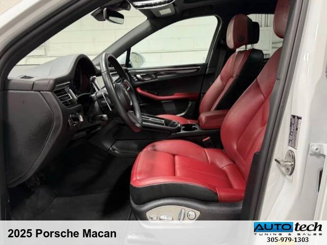 2025 Porsche Macan