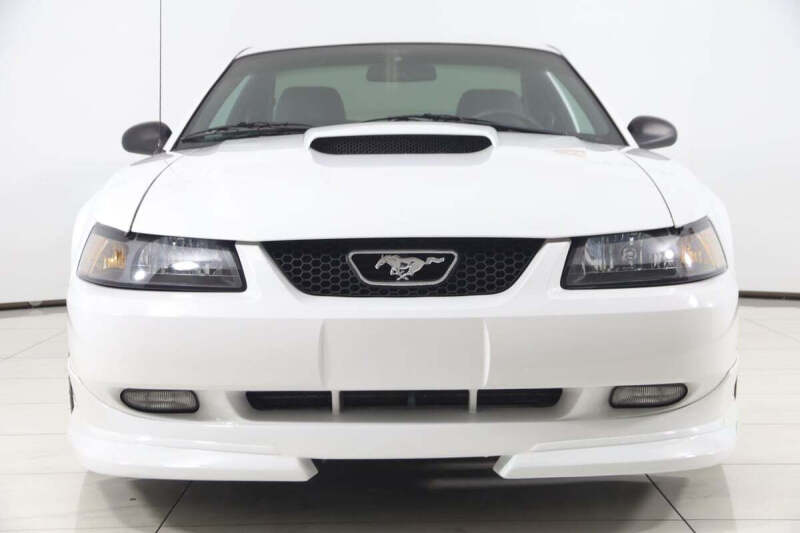 2002 Ford Mustang GT Deluxe
