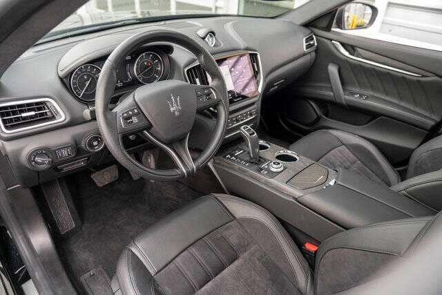2022 Maserati Ghibli 11