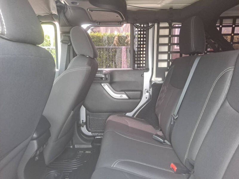 2017 Jeep Wrangler Unlimited Rubicon Hard Rock