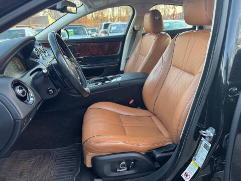 2016 Jaguar XJ R-Sport