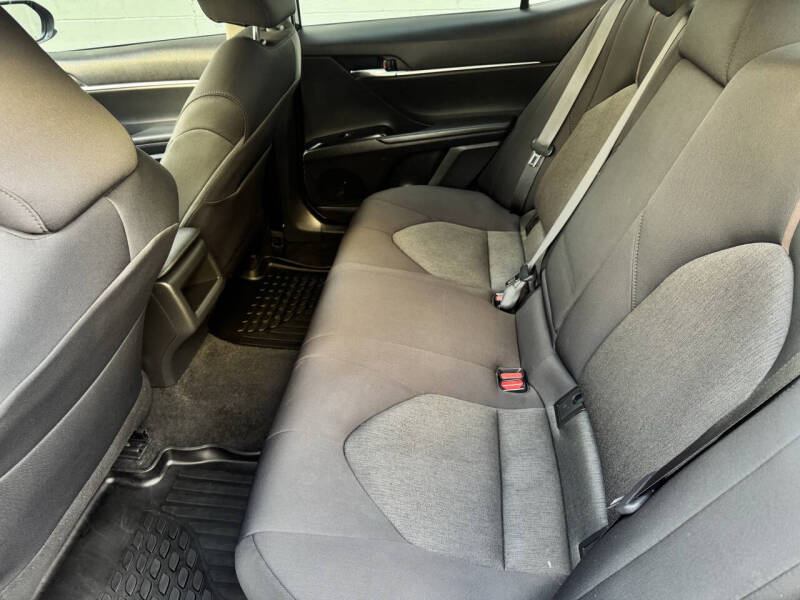 2020 Toyota Camry Hybrid LE