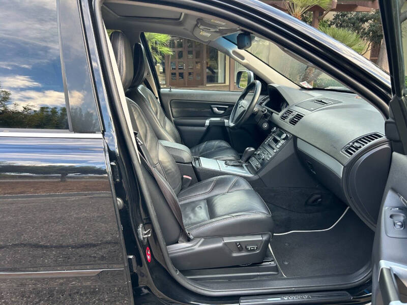 2014 Volvo XC90 3.2 R-Design Platinum