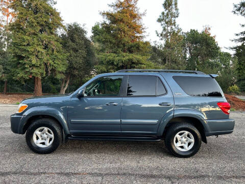 2005 Toyota Sequoia SR5
