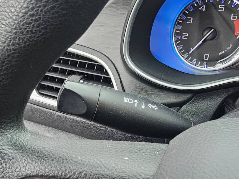 2016 Chrysler 200 LX