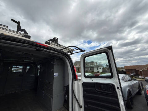 2018 GMC Savana 2500