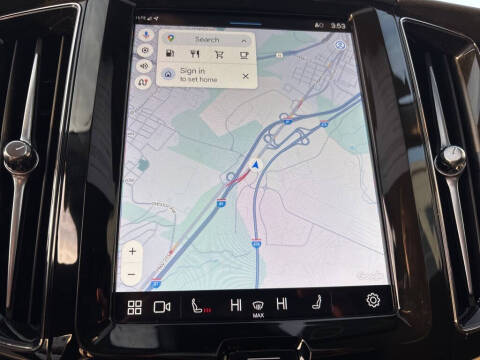 2025 Volvo XC60 B5 Plus Dark Theme