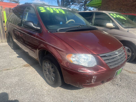 2007 Chrysler Town and Country for sale at Super Wheels-N-Deals in Memphis TN