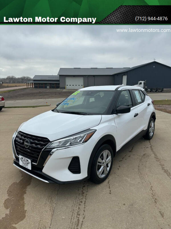 2022 Nissan Kicks S's photo