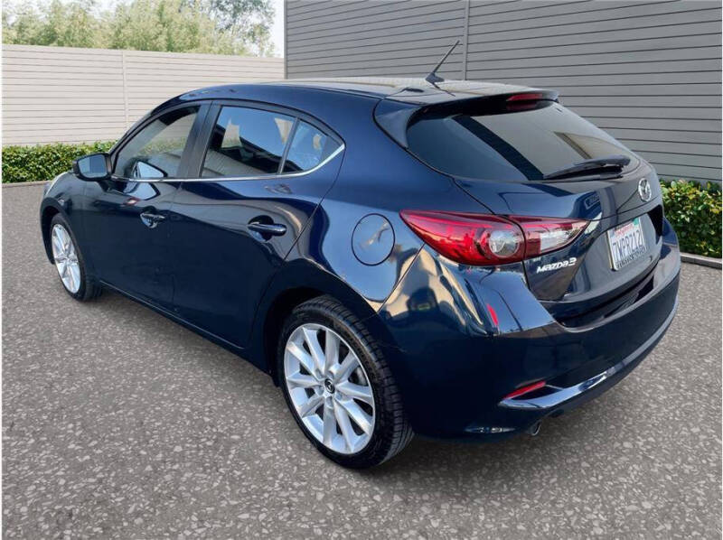 2017 Mazda MAZDA3 Touring 2.5