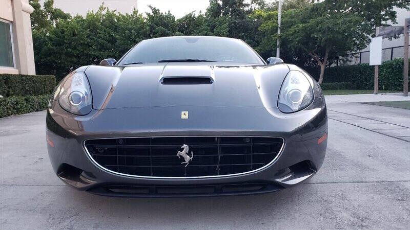 2014 Ferrari California Base photo 20