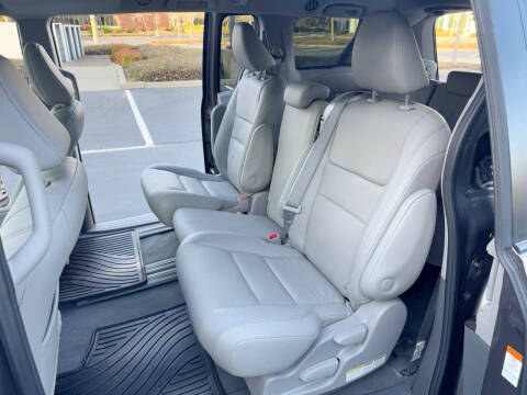 2020 Toyota Sienna XLE 8-Passenger