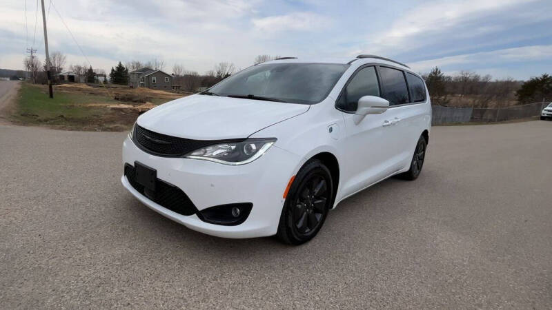 2020 Chrysler Pacifica Hybrid Limited