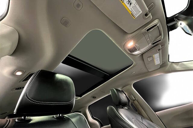 2023 Chrysler Pacifica Plug-In Hybrid Limited