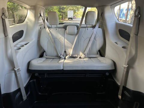 2021 Chrysler Voyager LXi