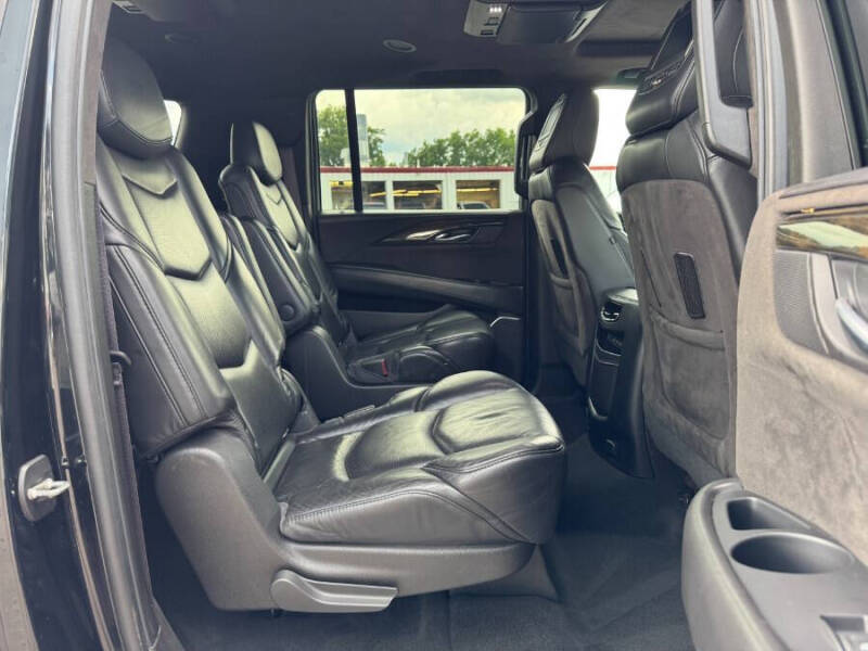 2017 Cadillac Escalade ESV Platinum
