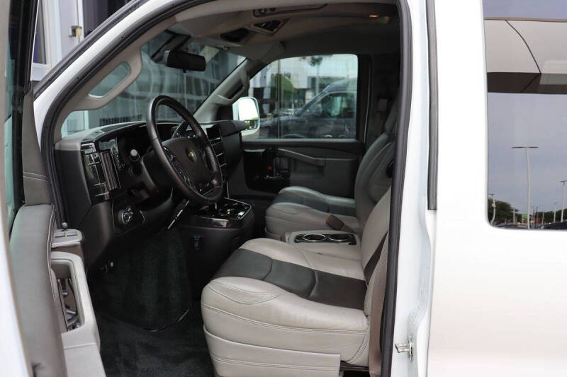 2021 Chevrolet Express LS 2500
