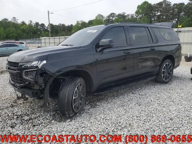 2023 Chevrolet Suburban RST's photo