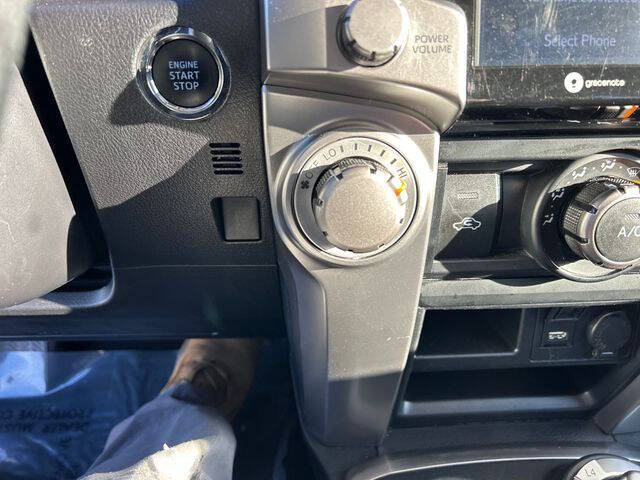 2024 Toyota 4Runner SR5