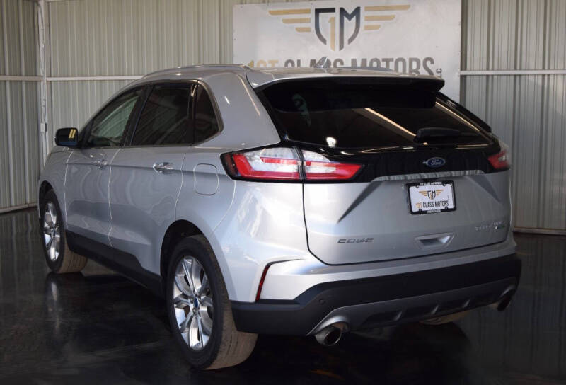 2019 Ford Edge Titanium photo 3