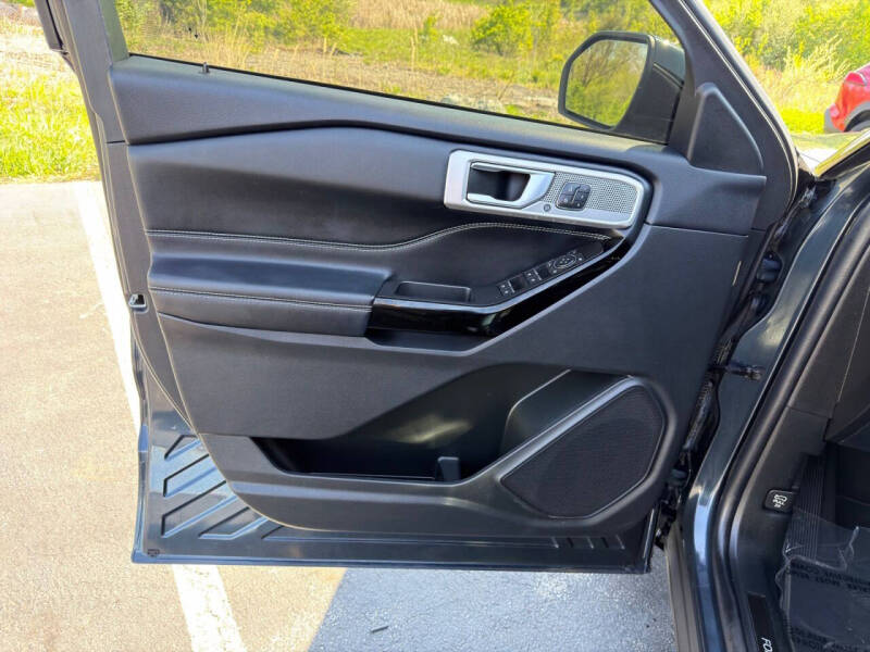 2022 Ford Explorer ST