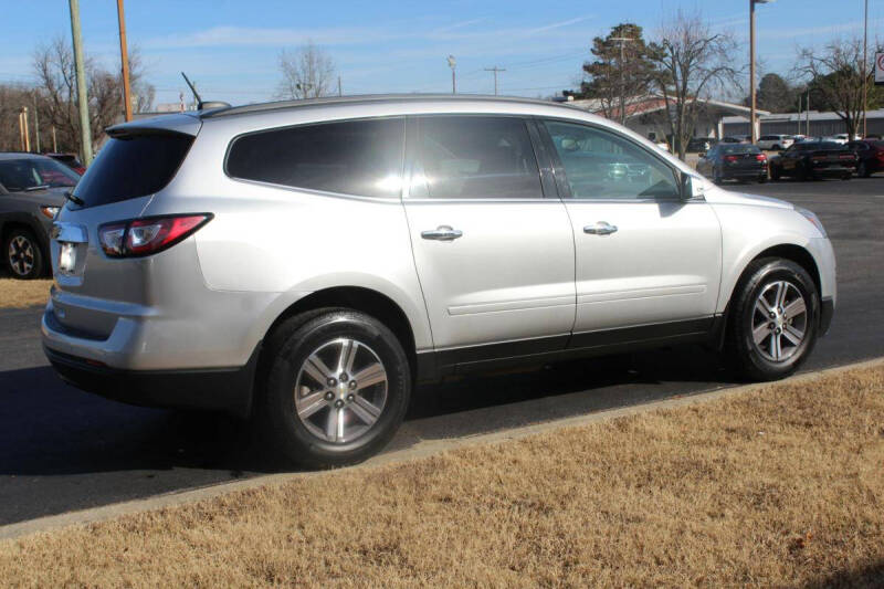 2017 Chevrolet Traverse LT