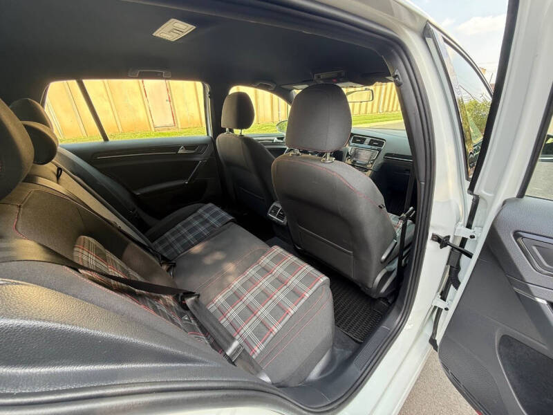 2017 Volkswagen Golf GTI S