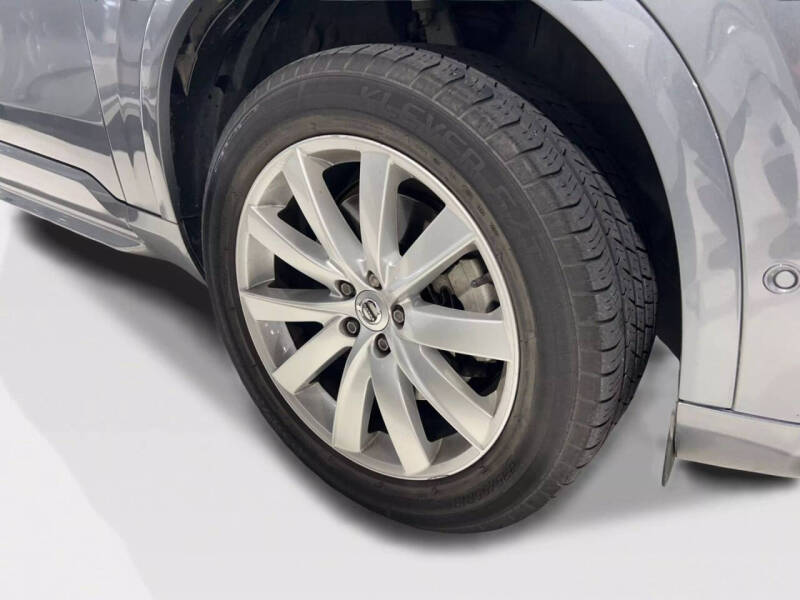 2016 Volvo XC90 T6 Momentum