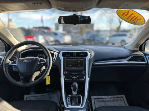 2016 Ford Fusion SE
