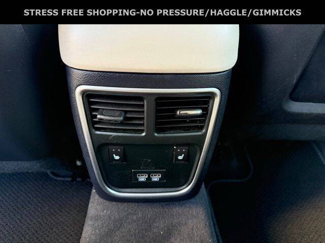 2016 Chrysler 300 C Platinum