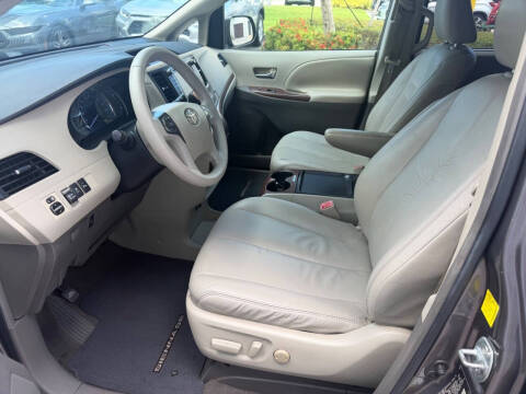 2011 Toyota Sienna XLE 8-Passenger