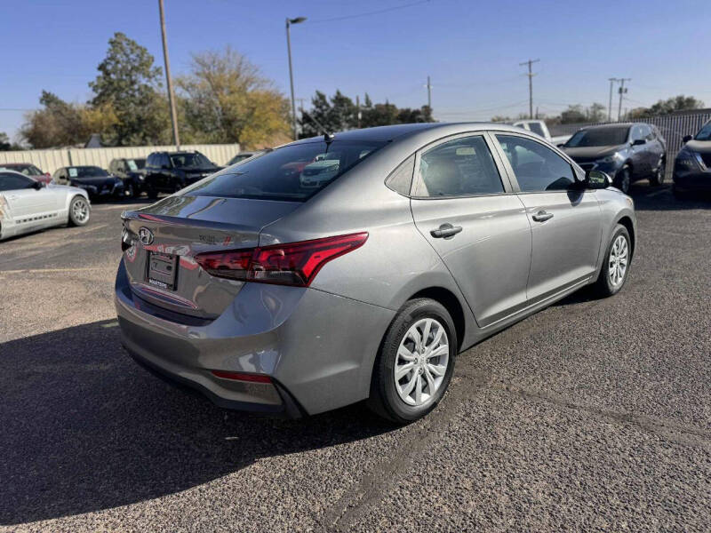 2022 Hyundai Accent SE