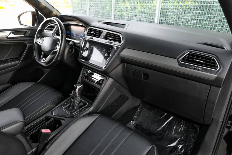 2022 Volkswagen Tiguan SE R-Line Black