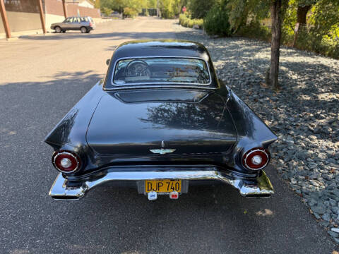1957 Ford Thunderbird