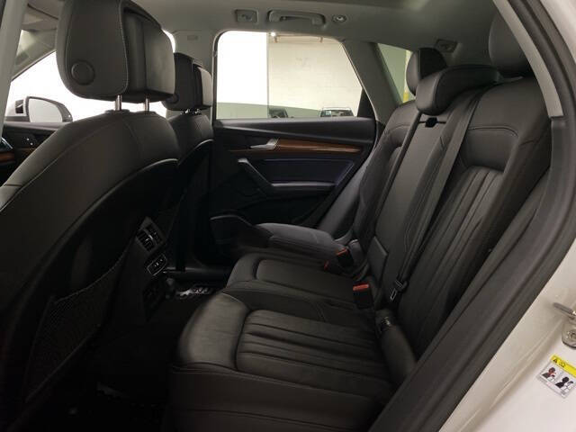 2023 Audi Q5 quattro Premium Plus 40 TFSI