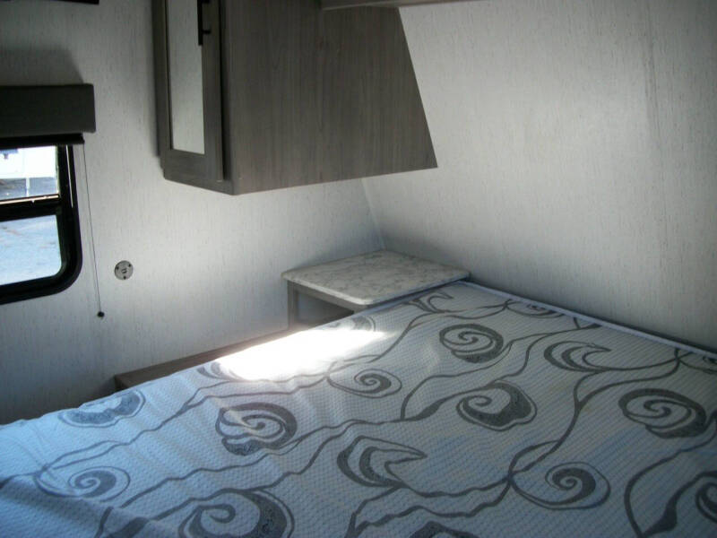 2022 Coleman Lantern Series 262BH