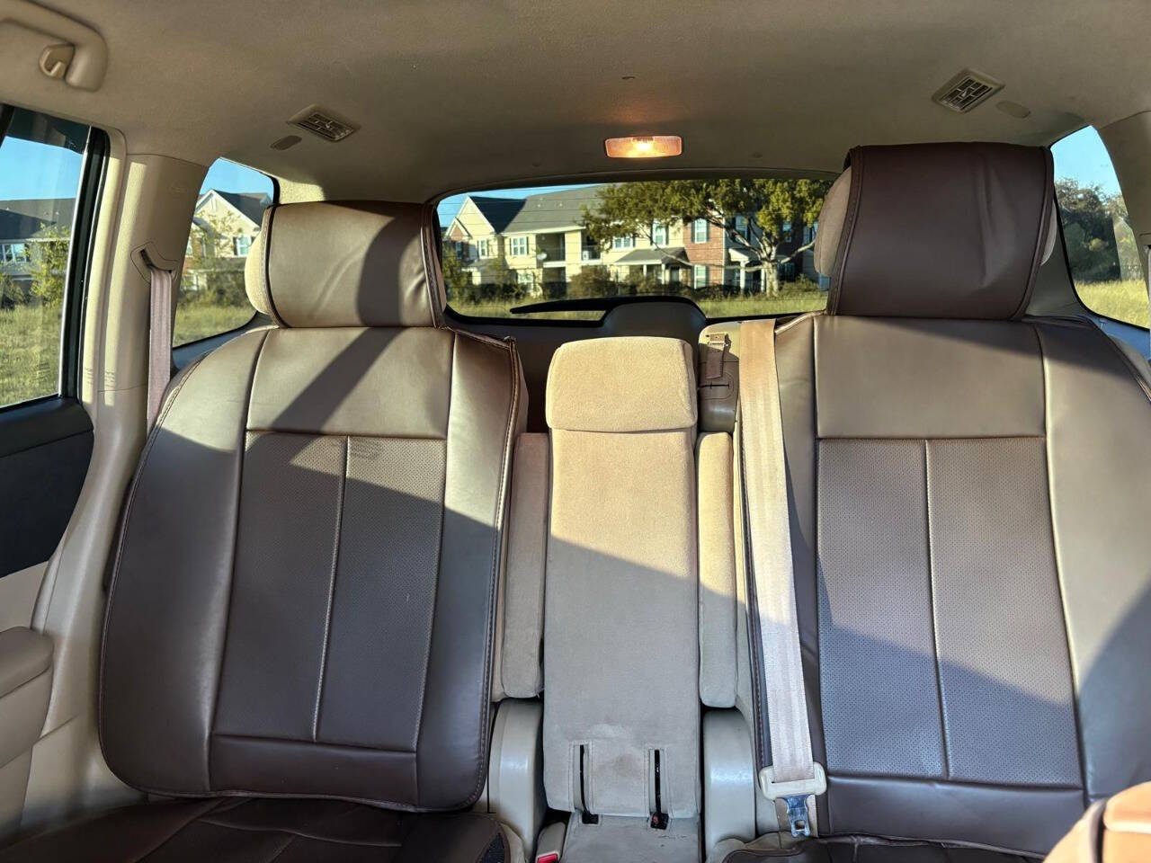 White 2011 Toyota Highlander Base Base 4dr SUV 14