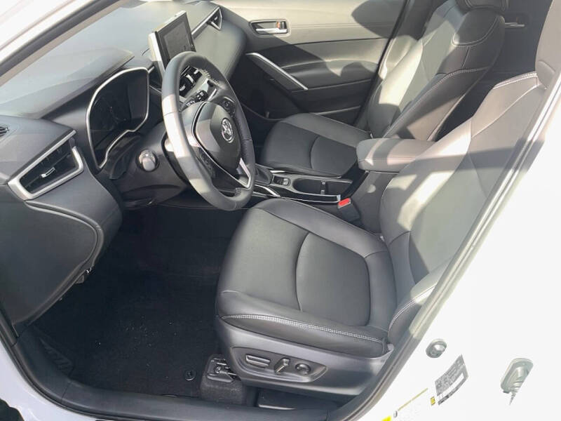 2024 Toyota Corolla Cross XLE