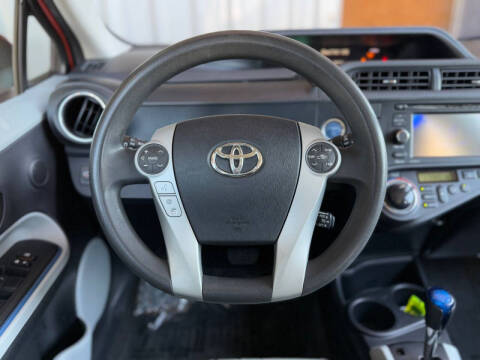 2013 Toyota Prius c Three
