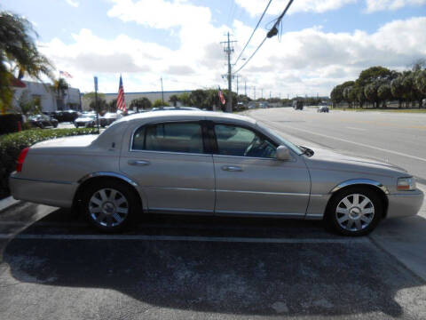 2003 Lincoln Town Car Cartier