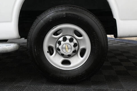 2023 Chevrolet Express 2500