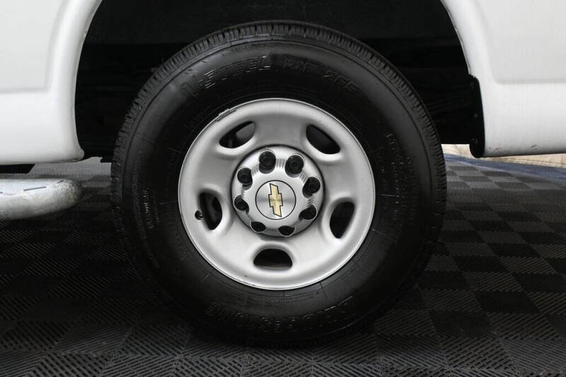 2023 Chevrolet Express 2500