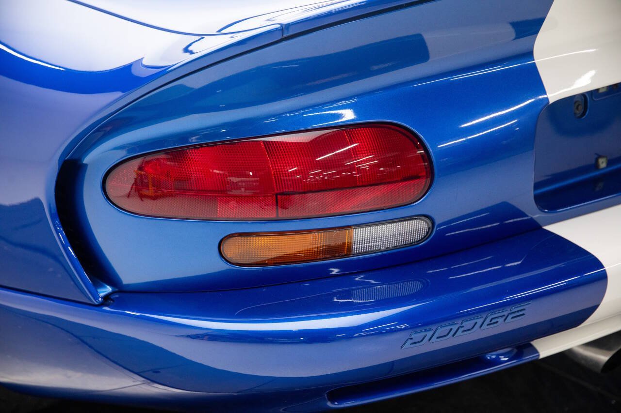 1997 Dodge Viper 49