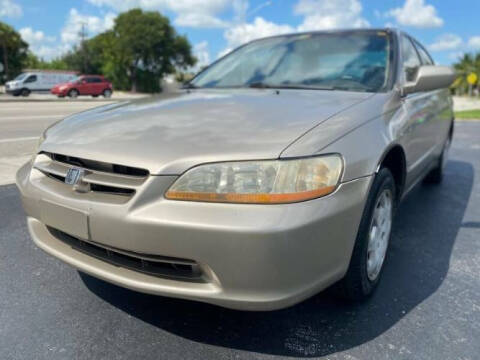 2000 Honda Accord for sale at Classic Car Deals in Cadillac MI