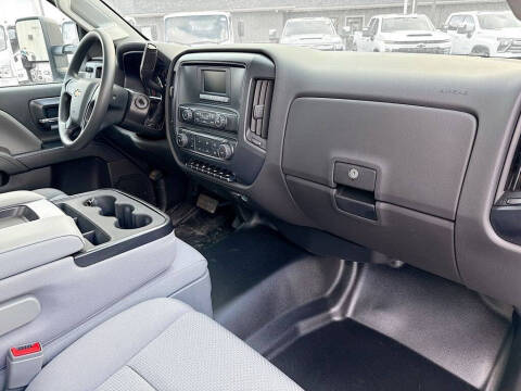 2023 Chevrolet Silverado 5500HD