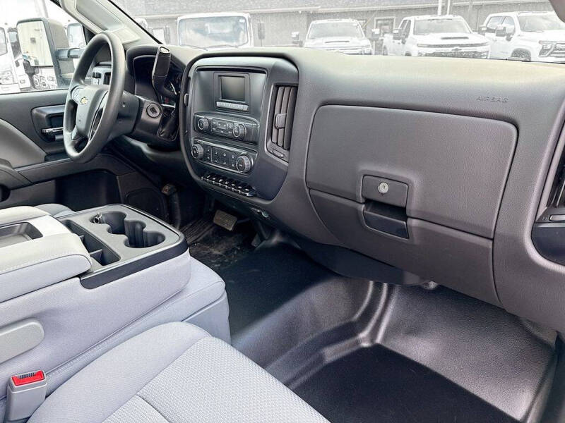 2023 Chevrolet Silverado 5500HD