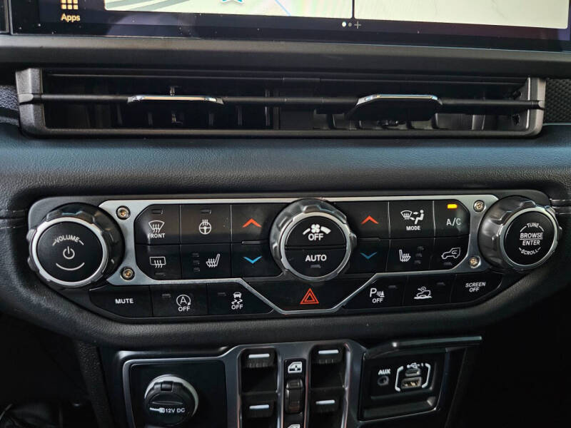 2024 Jeep Gladiator