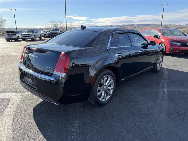 2017 Chrysler 300 C