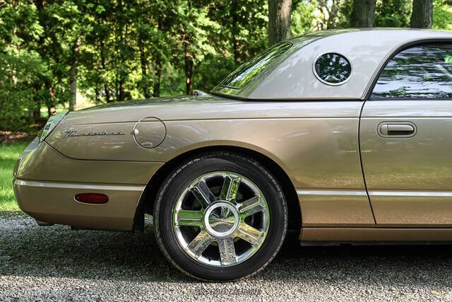 2005 Ford Thunderbird Deluxe