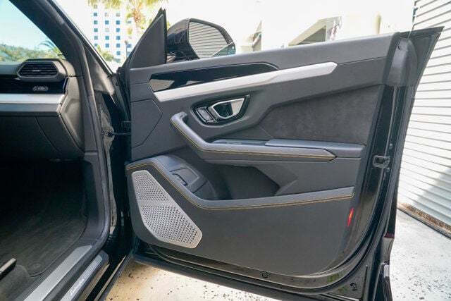 2022 Lamborghini Urus